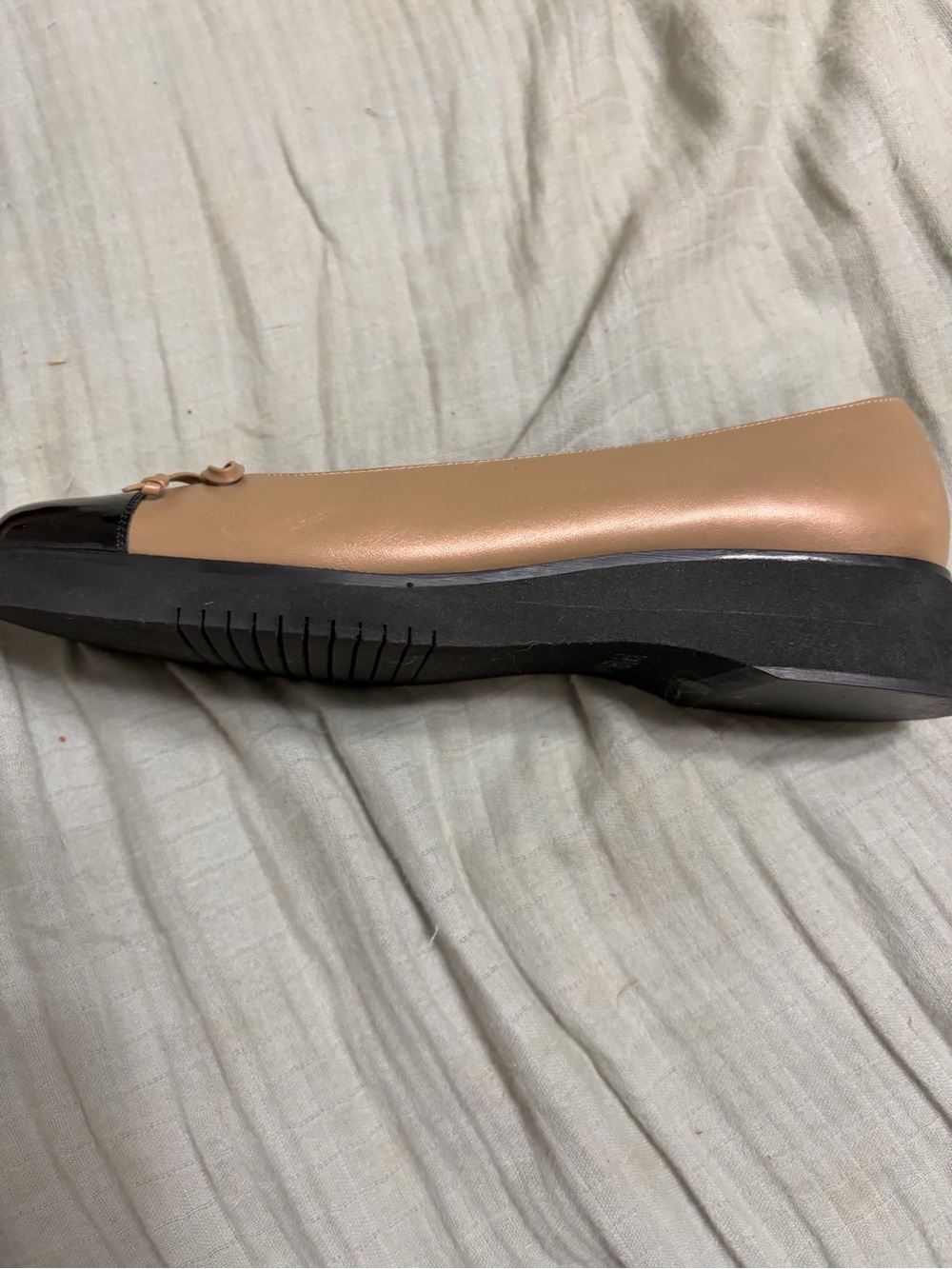 Salvatore Ferragamo Tan and Black Leather Cap-Toe Ballet Flats size 4.5 - Picture 4 of 10